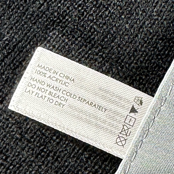 Michael Kors Men’s Beanie Winter Hat Reversible Black And Gray 34012C New NWT - Picture 9 of 12